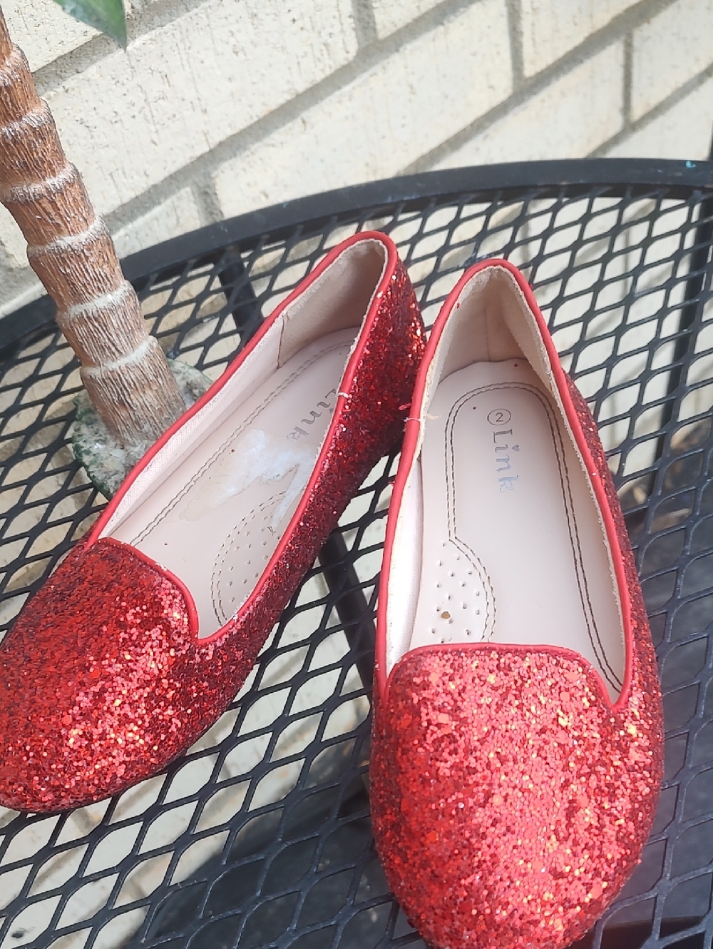 Red Glitter ๐ Shoes - Picture 2 of 9